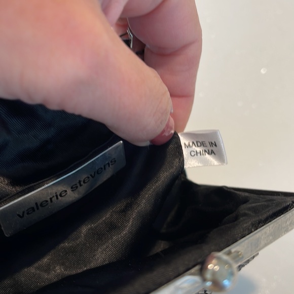 NWT Valerie Stevens evening beaded black clamshell bag Silvertone hardware - Picture 7 of 11